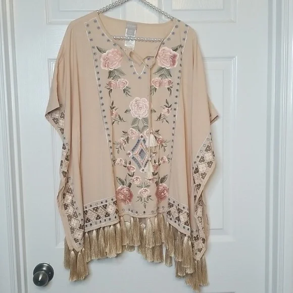 Chicos Womens Rose Embroidered Poncho Style Fringe Blouse Size Small Med - Picture 2 of 9